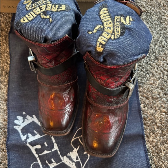 Freebird Truce Red Crocodile Pattern Leather Boots - Picture 5 of 13